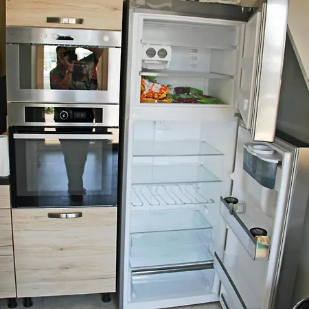 فندق مبيت وإفطار Double Minquiers Dans Maison, Au Calme Sur Le Gr223 3*